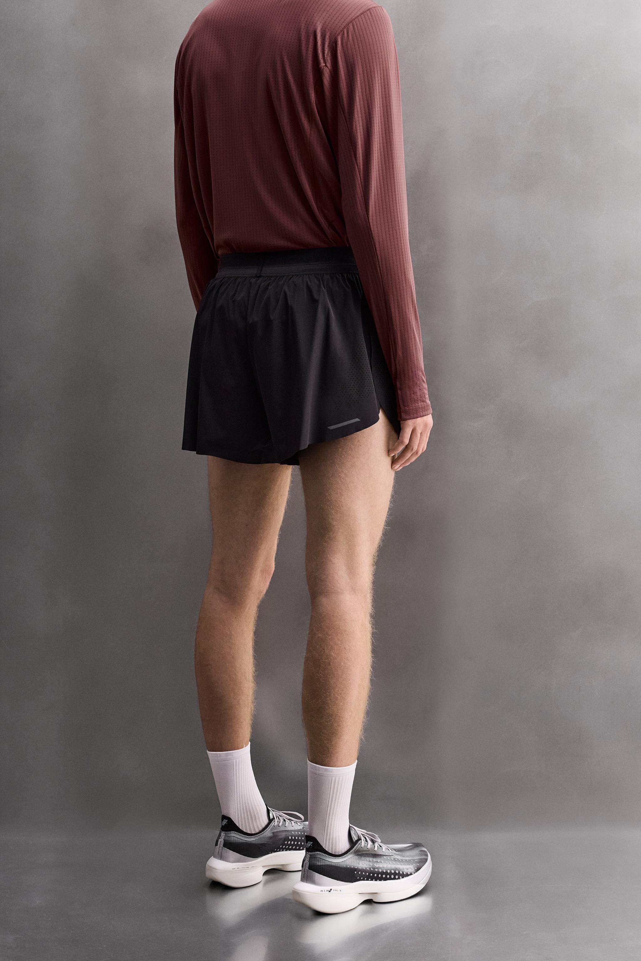 LIGHTWEIGHT RUNNING SHORTS